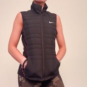 Nike women’s Running vest size small